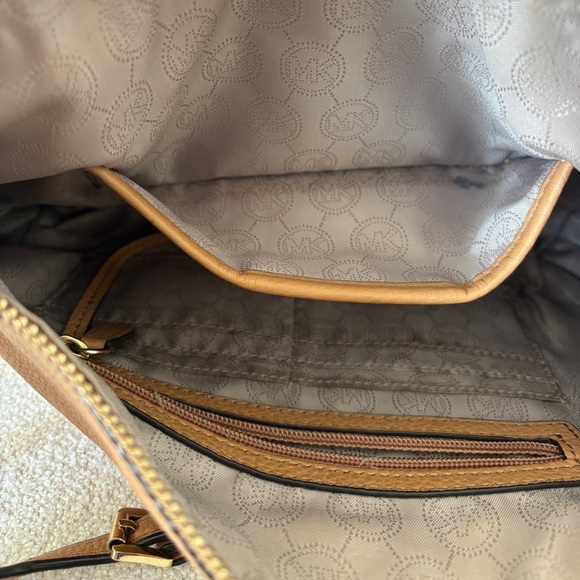 Michael Kors jet set chain pebble cognac tan leather messenger Crossbody purse - Picture 8 of 11